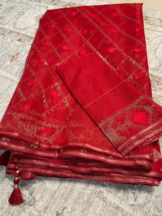 Luxurious Dhakai Jamdani Half Silk Saree with Blouse - 84 Count